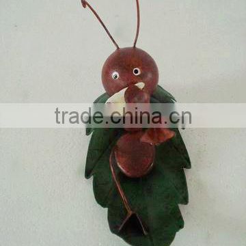 YS88227 cute ant lying on the leaf home decoration items made in Fujian with size 9*3.5*4.5"