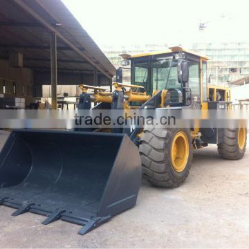 XD926 container loader