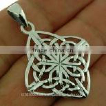 Rhombus Shaped Celtic Knot Silver Pendant, pn79
