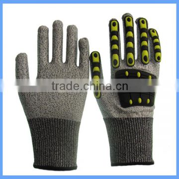 CE EN388 13g seamless HPPE knitted cut resistant TPR glove for Engineering