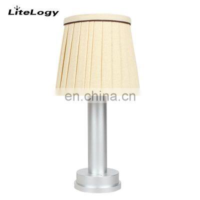 2021 modern Livingroom  hotel Eye Care Touch Switch Aluminium+cloth shade Wireless  Rechargeable fabric dining table lamp