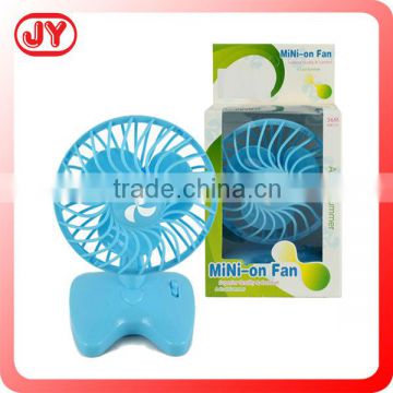Wholesale mini powered fan cooling handheld 2 x aa battery manufacturer factory wholesale with EN71