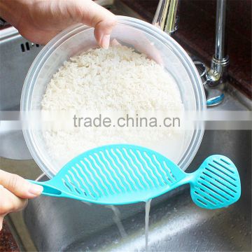 Multifunctional Kitchen Rice Washing Long Handle Colorful Plastic Mini Spoon