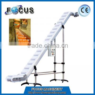Textured PVC belt inclining conveyor/Food industry modular plastic inclined belt conveyors/ Heat resistant mobile inclined belt