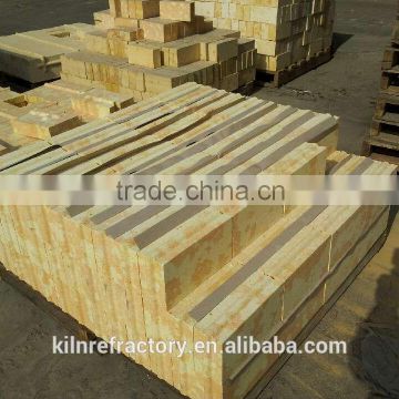 Silica brick used for breast wall of glass fusing kiln