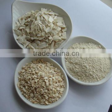 White color dried horseradish powder