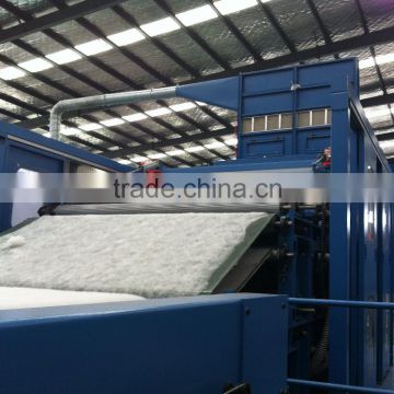Large polyester fiber carding machine produce hard and soft bedding product.