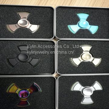 2017 the newest fashionable hotsale products led hands spinner fidget spinner bearing toys