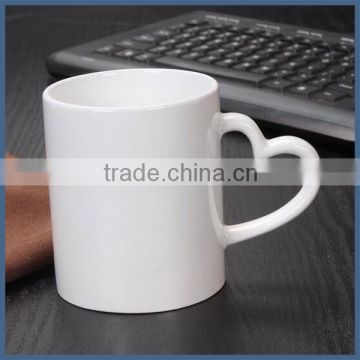 Porcelain material heart shape handle white blank mugs wholesale
