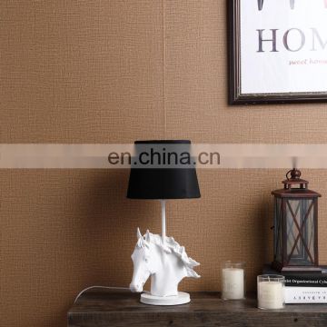 Creative white horse resin base animal shape table lamp custom for home decor