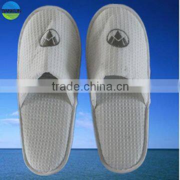 Most popular hotel slippers 13