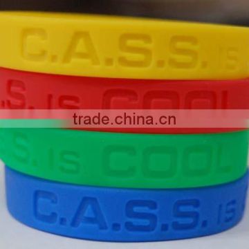 customized promotional debossed silicone wristband