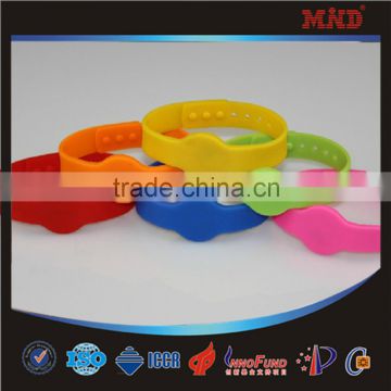 MDW55 UHF 2-3 meters long reading distance rfid wristband and bracelets