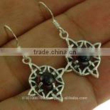 Garnet Celtic Knot Silver Earrings, e303