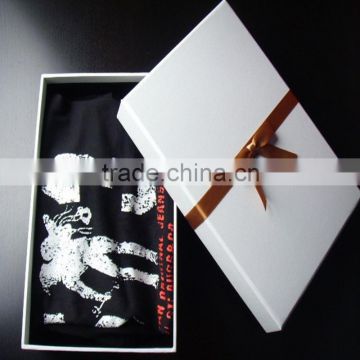 2014 custom white box with silk for packing luxury dress