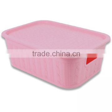 Plastic storage box with lid