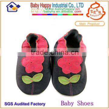 wholesale shenzhen black with red flower soft touch newborn leather shoes baby