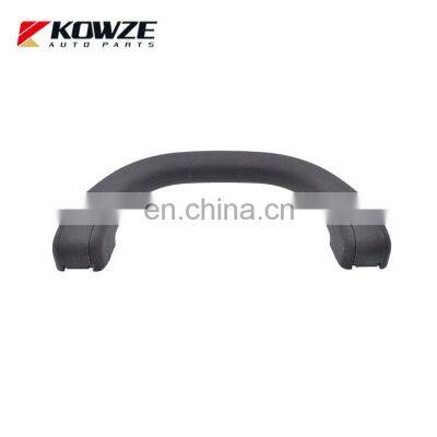 Front Pillar Grip For Mitsubish Pajero V11W V23C V23W V24W V25W V26W V31W V33W V36W V43W V44W V45W V46W MB769617