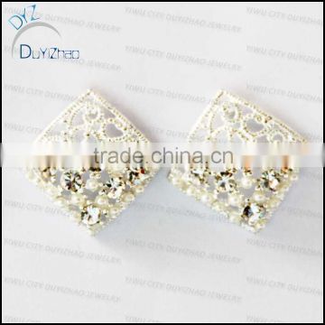 fashion white stone stud earrings