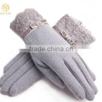 2016 new design pretty elegant handmade wool glove in Lixian