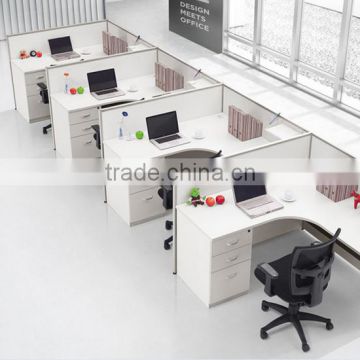 Office workstation in classic design modular office cubicle