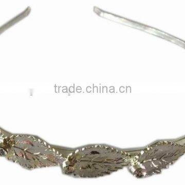 2015 Casted leaf headband with clear glass stone