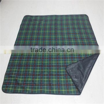 printed check portable gift rug for travelling(1 layer humid proof, l layer fleece keep warm)