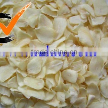 sell dehydrated garlic flakes
