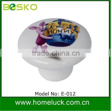 flower Ceramic knob use for furniture in white colour