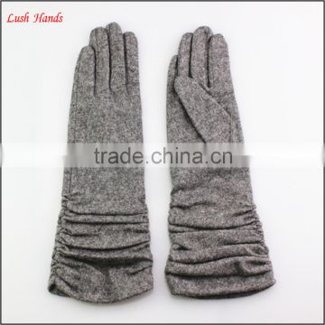 Ladies wearing spring thin long wool gloves