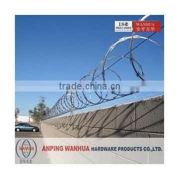 low price spiral razor barbed wire/galvanized concertina razor wire ISO9001 factory