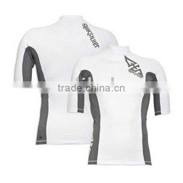 RASH GUARD