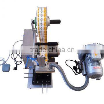 MT-60 Square Bottle Labeling Machine