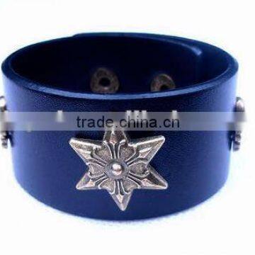 Fashion European Leather Bracelet for Men Studded with Stars