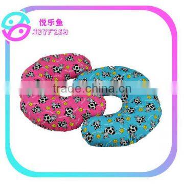 U shaped travel neck pillow pattern