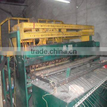 Fully Automatic nd semi-automatic welded wire mesh machine