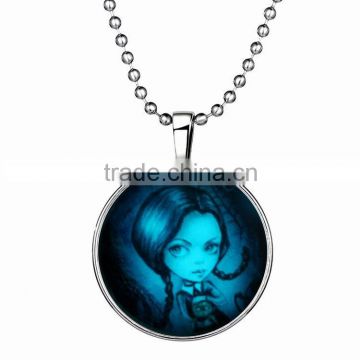 Wholesale hot sale Amazon Cheap jewelry for Halloween gift silver chian samll girl photo glowing necklace pendant picture