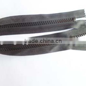 5# plastic derlin zipper fastener close end zipper plastic bottom stop with painted auto-lock slider coate zipper