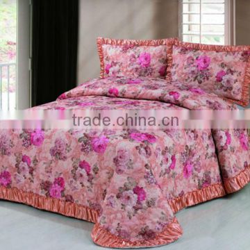 3 Pcs Gorgeous Jaquard Flower Quilt Bed Set In Pink Color