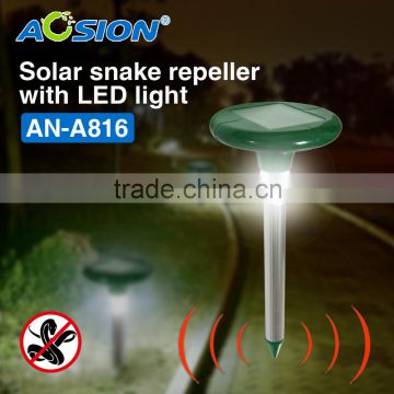 Professional Solar Snake Repellent With LED Light