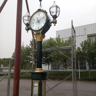 Street clock