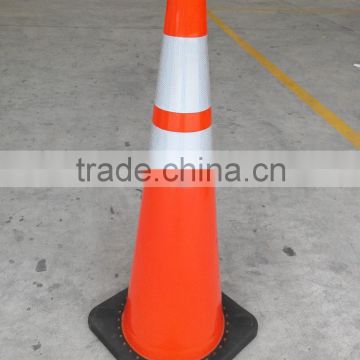 China Cheapest North America Standard Black Base Fluorescent PVC Road Traffic Safety Cone