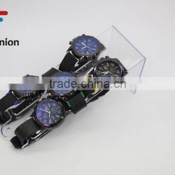 No.1 yiwu unique dial daily accessories mens watch with silicone strap exporting commission agent wanted