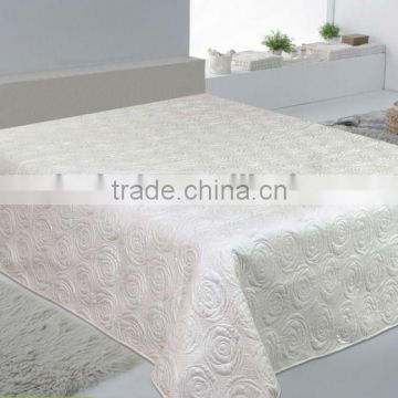 Elegant white embroidery quilt white quilt set