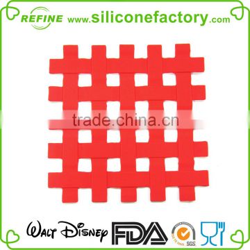 Non-Slip Durable Heat Resistant Hallow square shaped SiliconeTable Pads Pot Holder/Trivet Mat