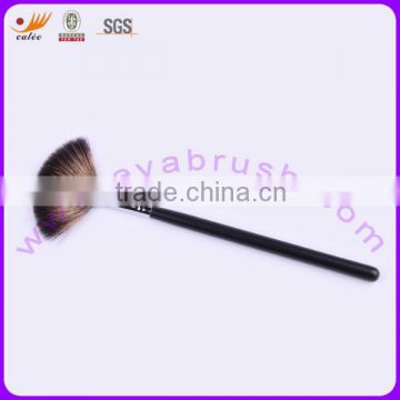 Small Fan Brush with Natural Hair and Long Handle (EY-F617 )