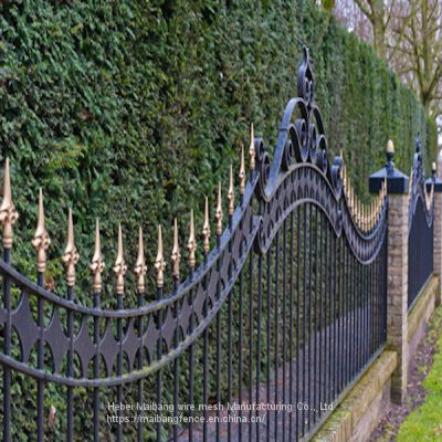 wrought iron fence price per foot