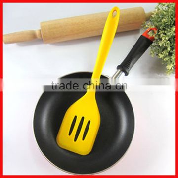 Food grade silicone spatula for nonstick cookware