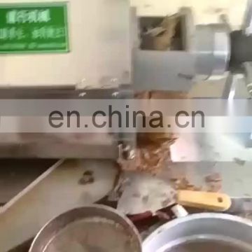 Commercial use automatic feeding peanut oil pressers