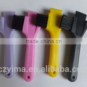plastic hoof pick with brush/horse cleaning